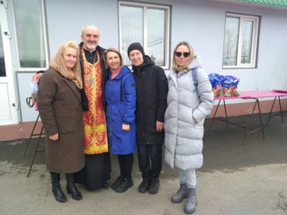 В храме свв. апп. Петра и Павла провели благотворительную акцию «Радость моя — Христос Воскресе!»