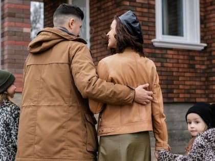 Социальный фонд: 1 марта семьи с детьми получат выплаты от государства