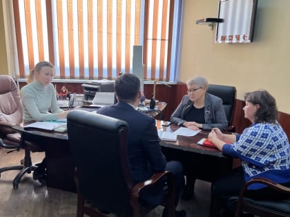 Рабочее совещание с председателем РОО «Ассоциация коренных малочисленных народов Севера Камчатского края» и представителем Министерства развития гражданского общества и молодежи Ка