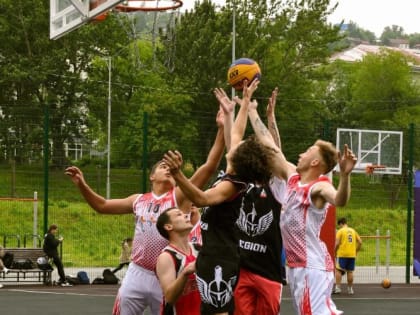 Камчатские баскетболисты сыграли в стритбол