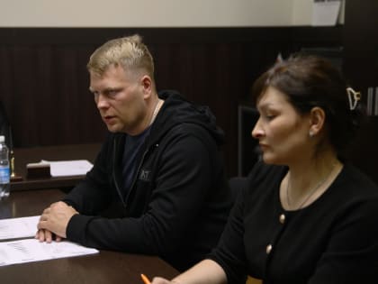 Глава Камчатки проверил обеспеченность лекарствами в Тигильском районе