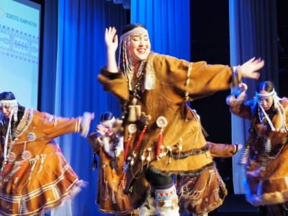 На Камчатке состоялся отчетный концерт ансамбля "Коритэв"