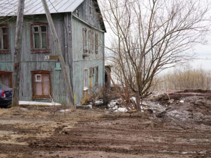 Яму на Командорской в Петропавловске засыпали грунтом