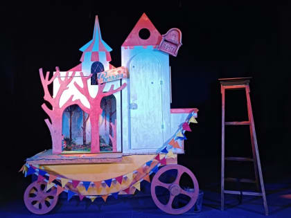 Премьера спектакля «Великан-эгоист» — история, зрелище, переживание — в новом театральном сезоне