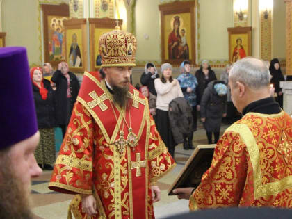 Во вторник Светлой седмицы Архиепископ Феодор совершил Литургию в Кафедральном соборе