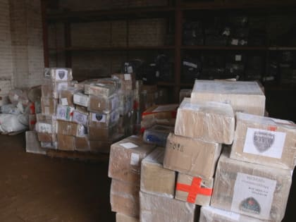 Более 30 тонн гуманитарной помощи с Камчатки были перераспределены через логистический центр в Ростове-на-Дону