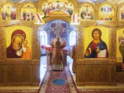 В День Победы Архиепископ Феодор совершил Литургию и молебен в Камчатском Морском соборе