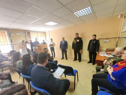 Сотрудников военных комиссариатов поздравили в Петропавловске