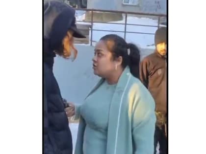 «Я поняла, что меня никто не защитит» – женщина с пистолетом о конфликте со школьниками