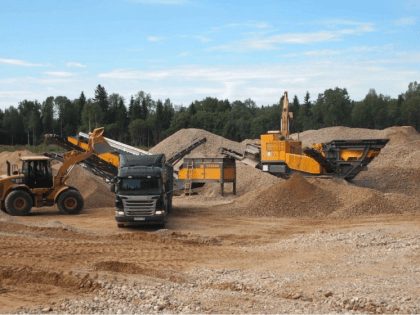 Камчатское предприятие оштрафовали на 400 тысяч за добычу песка и гравия