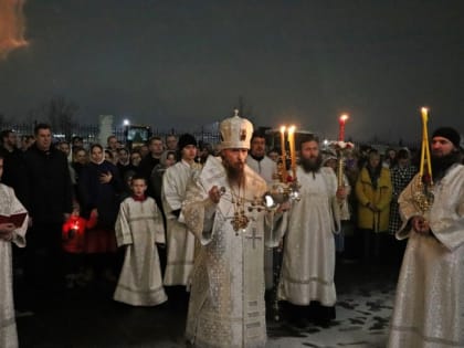 В праздник Светлого Христова Воскресения Архиепископ Феодор возглавил торжественное богослужение в Кафедральном соборе