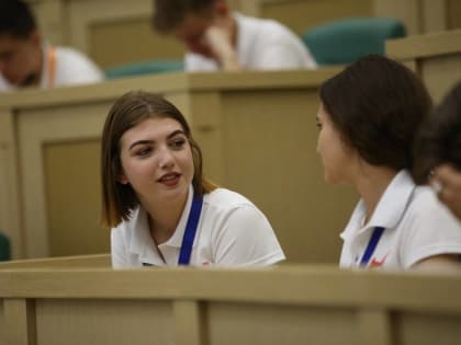 Школьница из Петропавловска получила благодарственное письмо от сенатора Валерия Пономарева