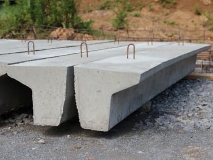 При ремонте дорог на Камчатке бордюрные камни заменяли дешевыми аналогами