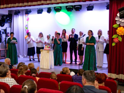 Лесновская школа торжественно отметила 70-летний юбилей