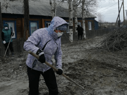 Власти просят жителей пострадавших от пеплопадов поселков Камчатки потерпеть