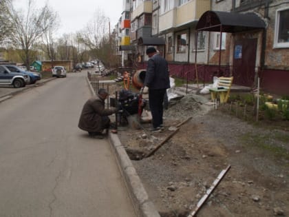 В Петропавловске начали благоустраивать дворовые территории