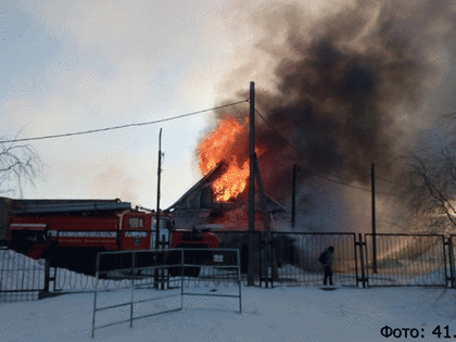 На Камчатке огонь полностью уничтожил магазин в селе Тиличики