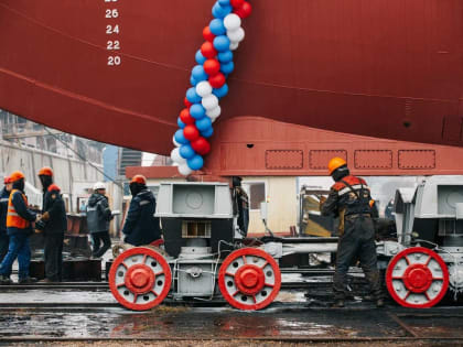 В Калининграде спустили на воду супертраулер для камчатского колхоза