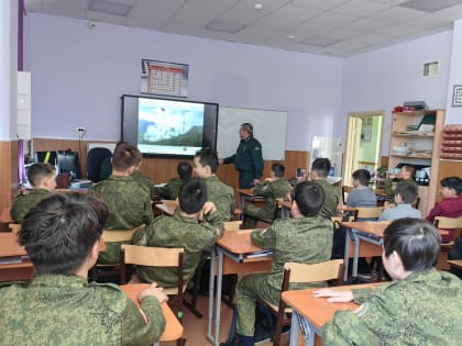 Лесники провели лекцию, посвященную международному дню леса