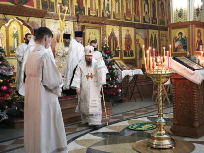 В праздник Рождества Христова Архиепископ Феодор совершил Божественную литургию в Кафедральном соборе