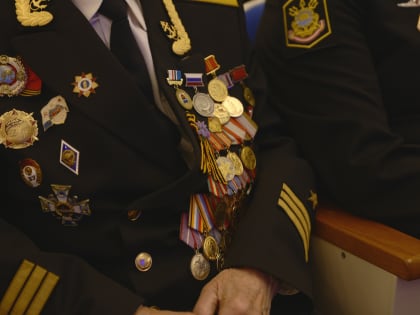 Сергей Меркулов поздравил моряков-подводников на Камчатке с наступающим Днём ВМФ