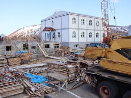 Продолжается строительство братского корпуса Свято-Пантелеимонова мужского монастыря