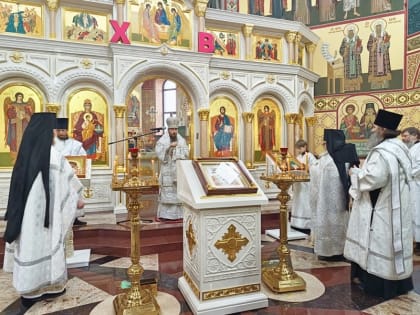 В праздник Вознесения Господня архиепископ Феодор совершил Литургию в Морском соборе