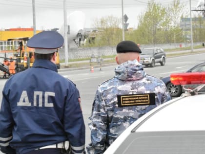 В ходе рейда на дорогах Петропавловска у должников арестовали 2 автомобиля и 3 мобильных телефона