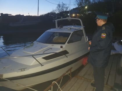 Житель Камчатки едва не лишился из-за долгов моторной лодки