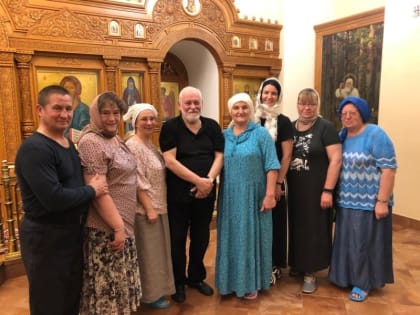 Продолжается паломническая поездка прихожан епархии по святым местам
