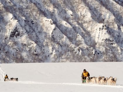 Не спортом единым: Каюры «Берингии» восстановили поклонный православный крест на Карагинском перевале