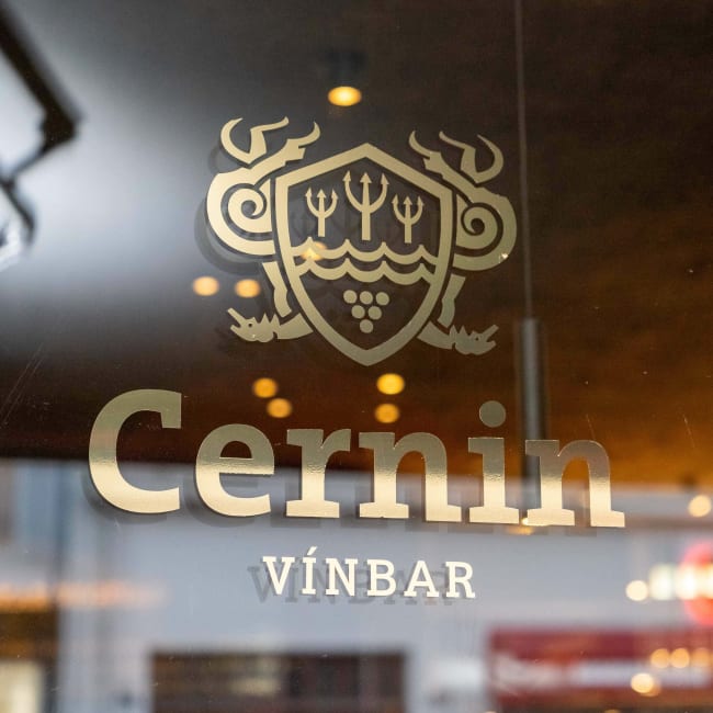 Cernin Vínbar