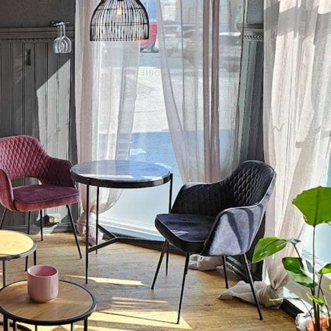 Bubbly Bistro & Wine