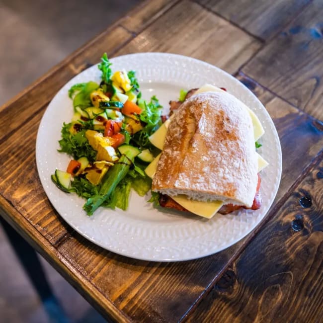 Simply Café - Hellnar