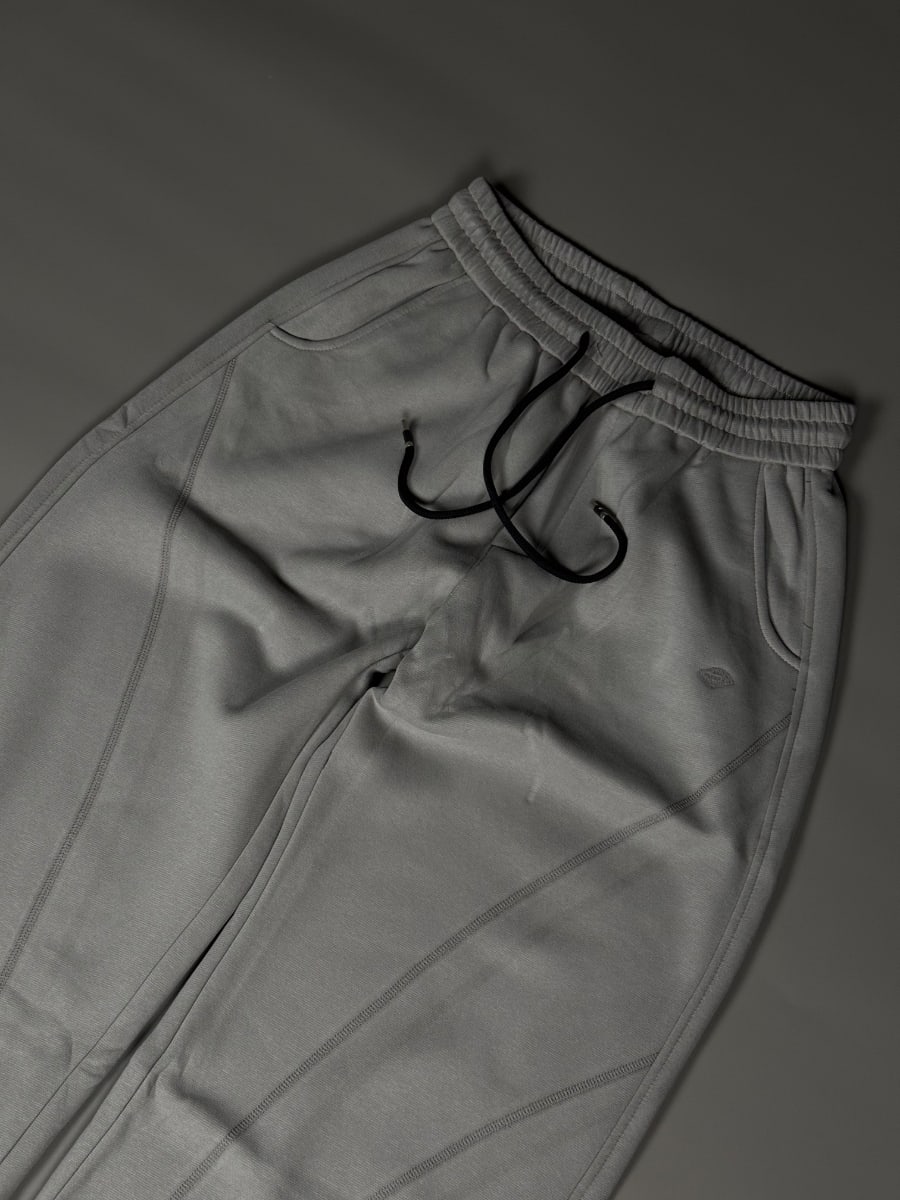 Track pant view 3