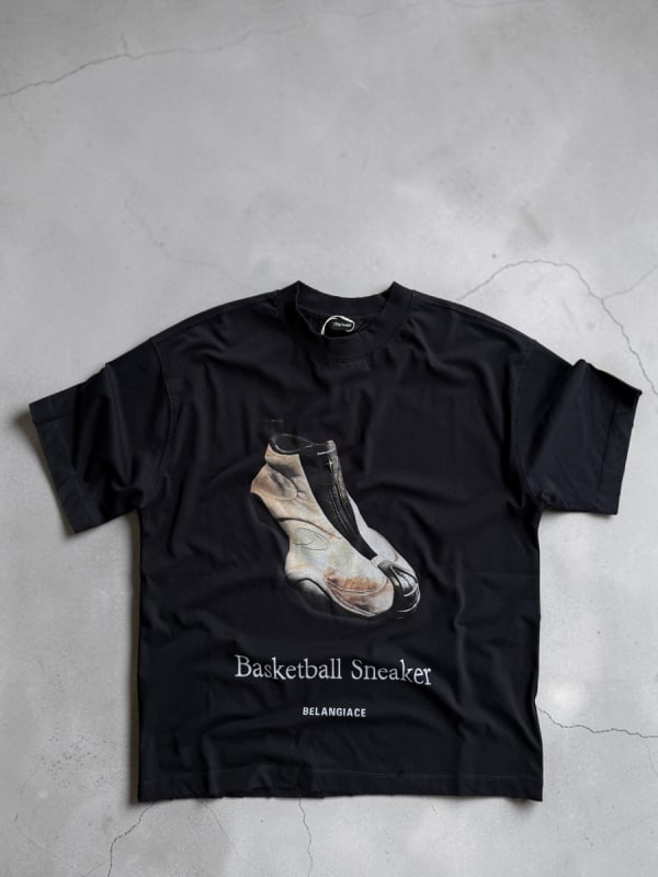 Basketball sneaker