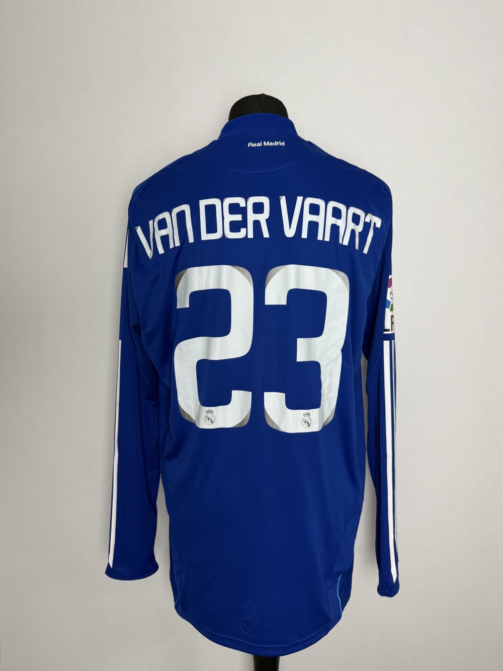 Real Madrid 2008/09 Match Worn / Issued Shirt — Rafael van der Vaart, Size XL — front