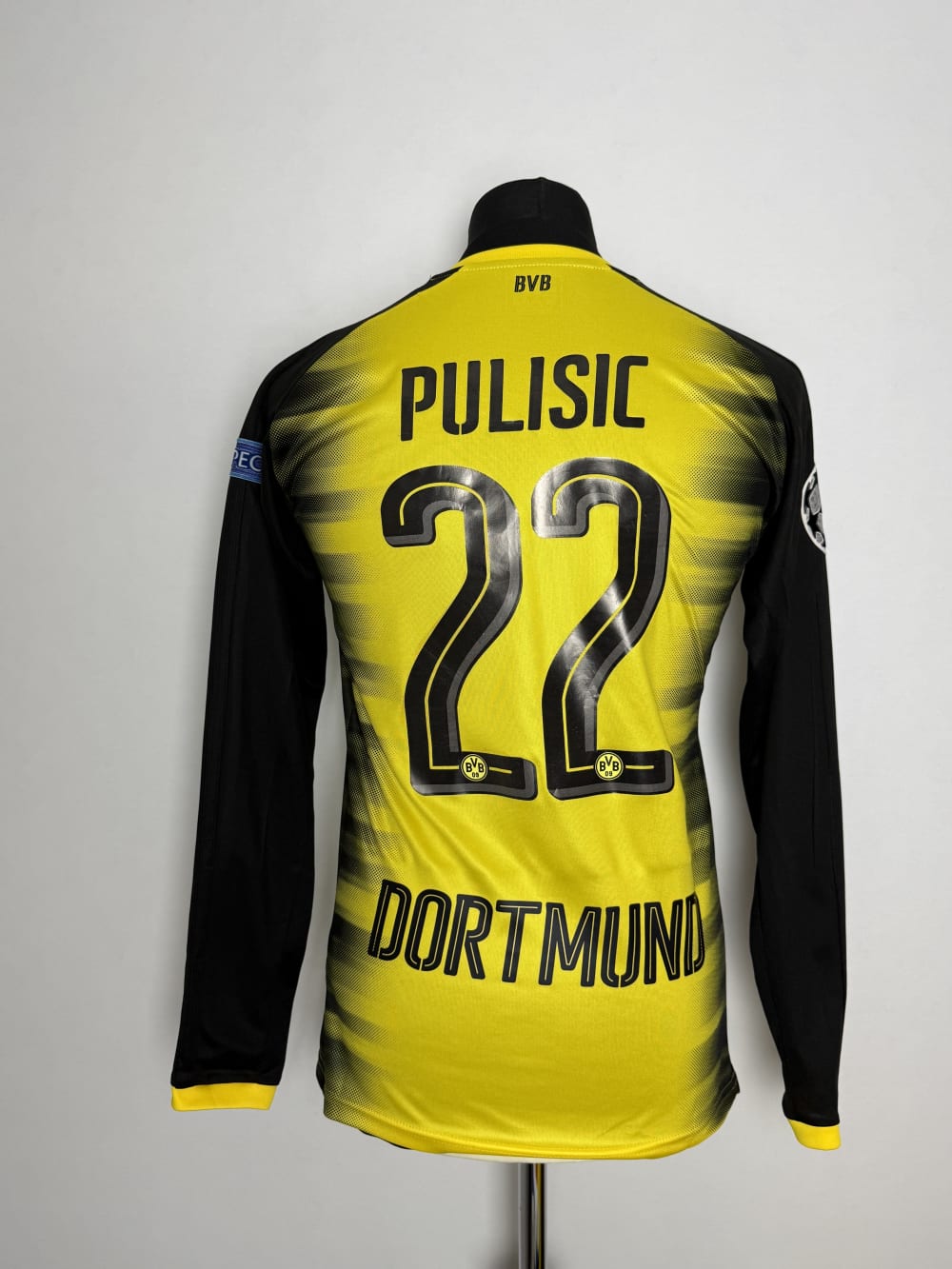 Borussia Dortmund 2017/18 Match Issued Shirt — Christian Pulisic, Size M — front