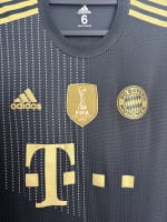 Bayern München 2021 Match Worn / Issued Shirt — Marc Roca — club crest detail