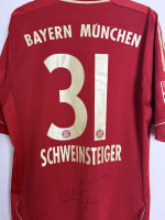 Bayern München 2011/12 Match Worn / Issued Shirt — Bastian Schweinsteiger, signed — detail photo 11