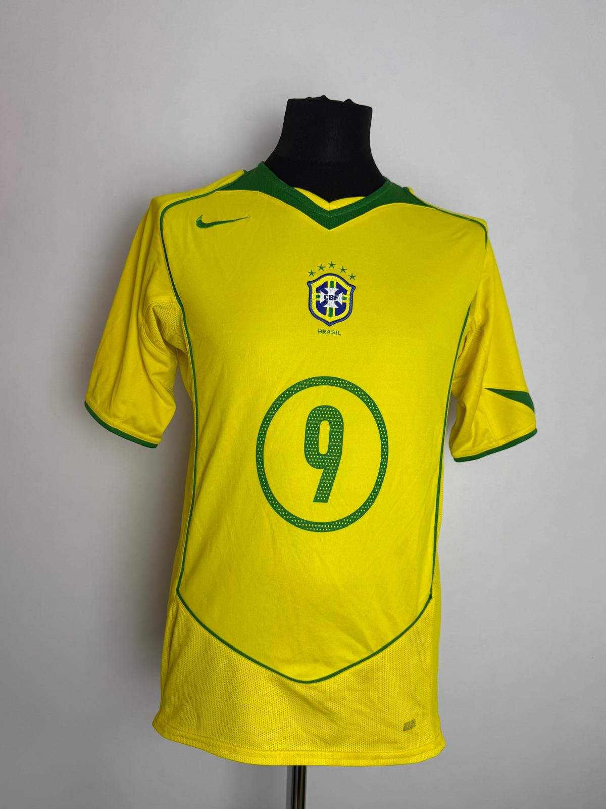 Brazil 2004 Home Shirt Ronaldo — Vintage Original, Size M