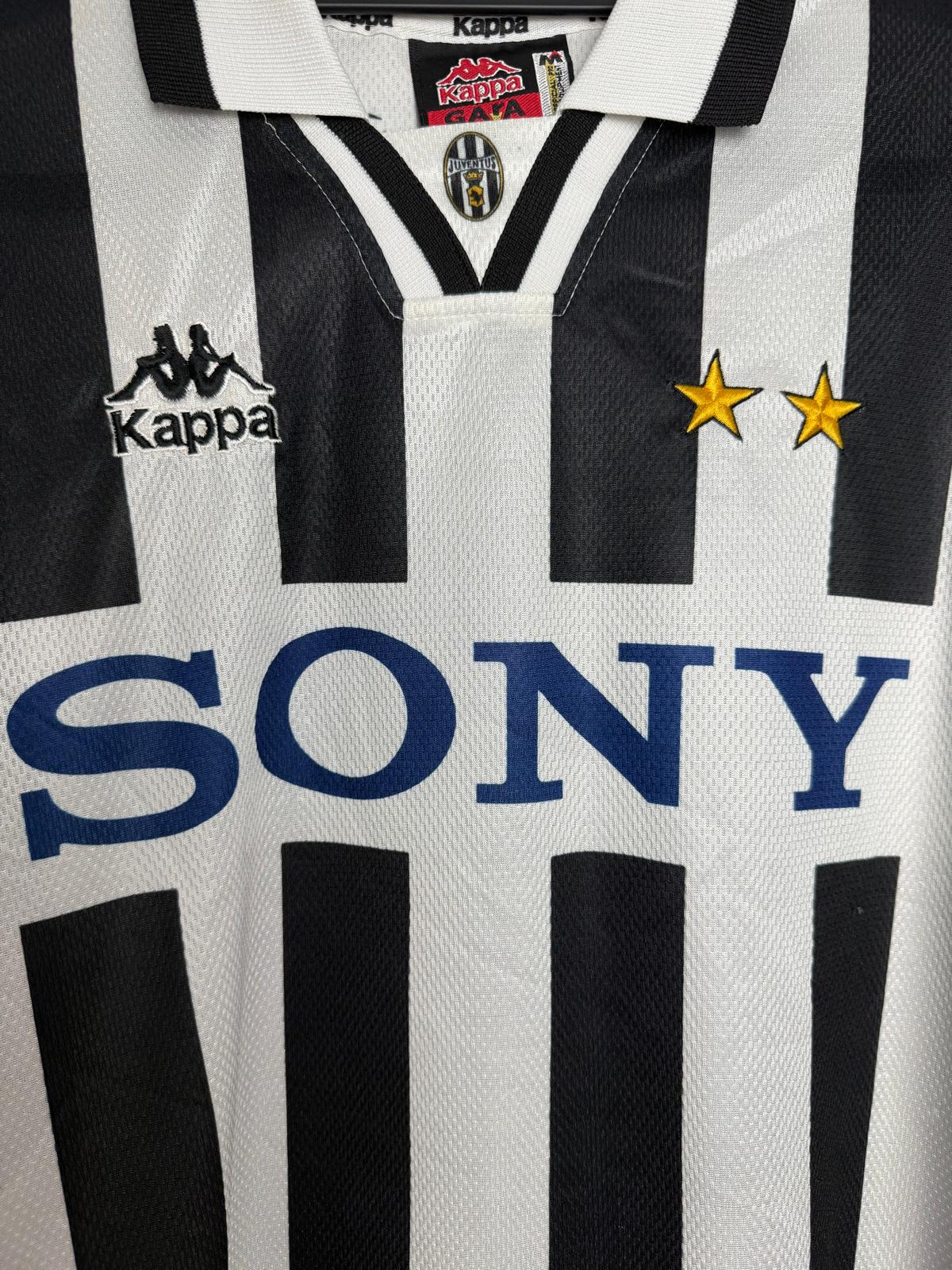 Juventus 1995 Home Shirt — photo 3