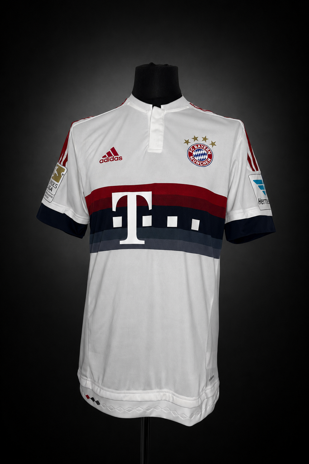 Robert Lewandowski — Match Worn, Team Signed