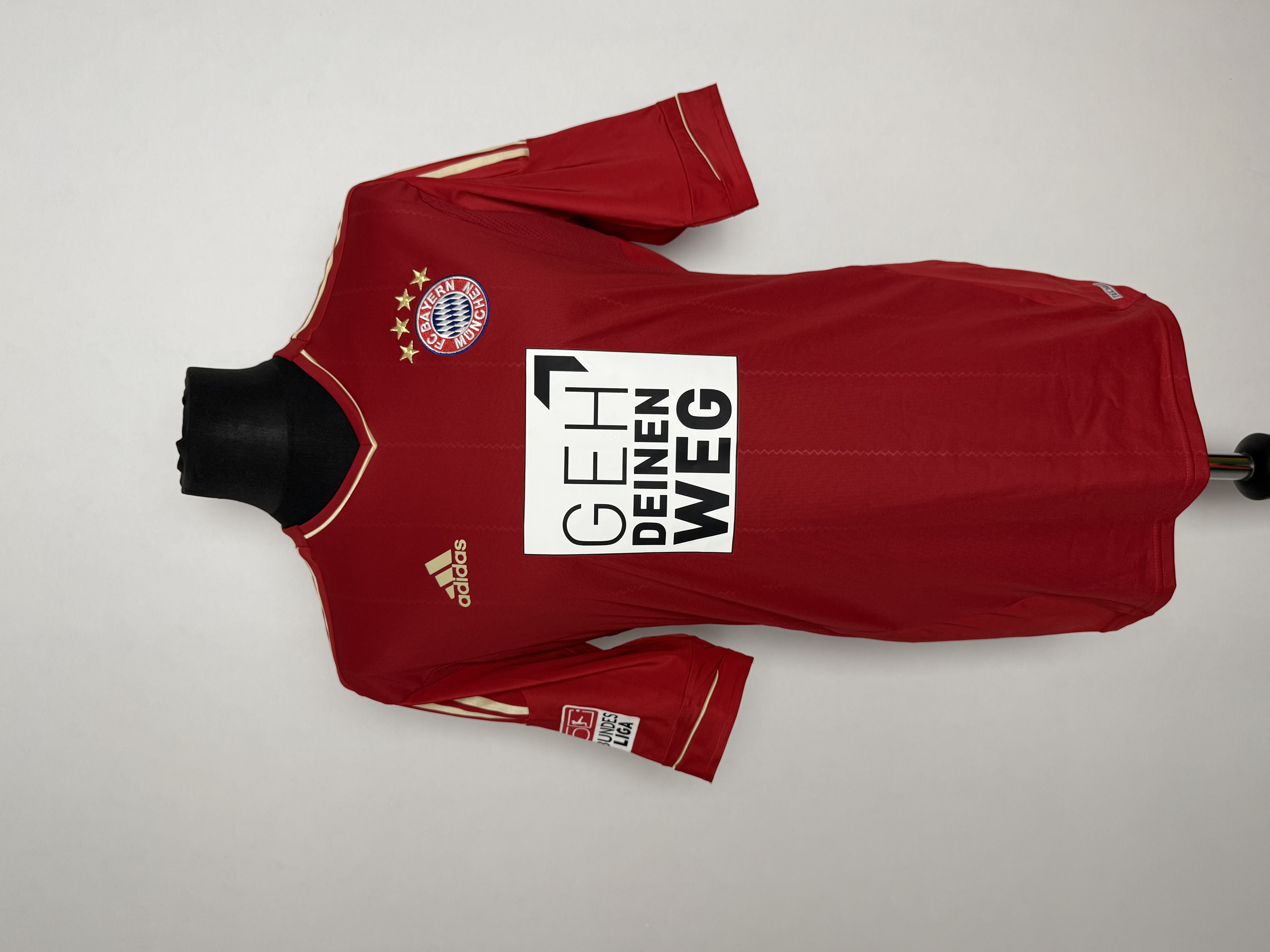 Bayern München 2011/12 Match Worn / Issued Shirt — Bastian Schweinsteiger, signed