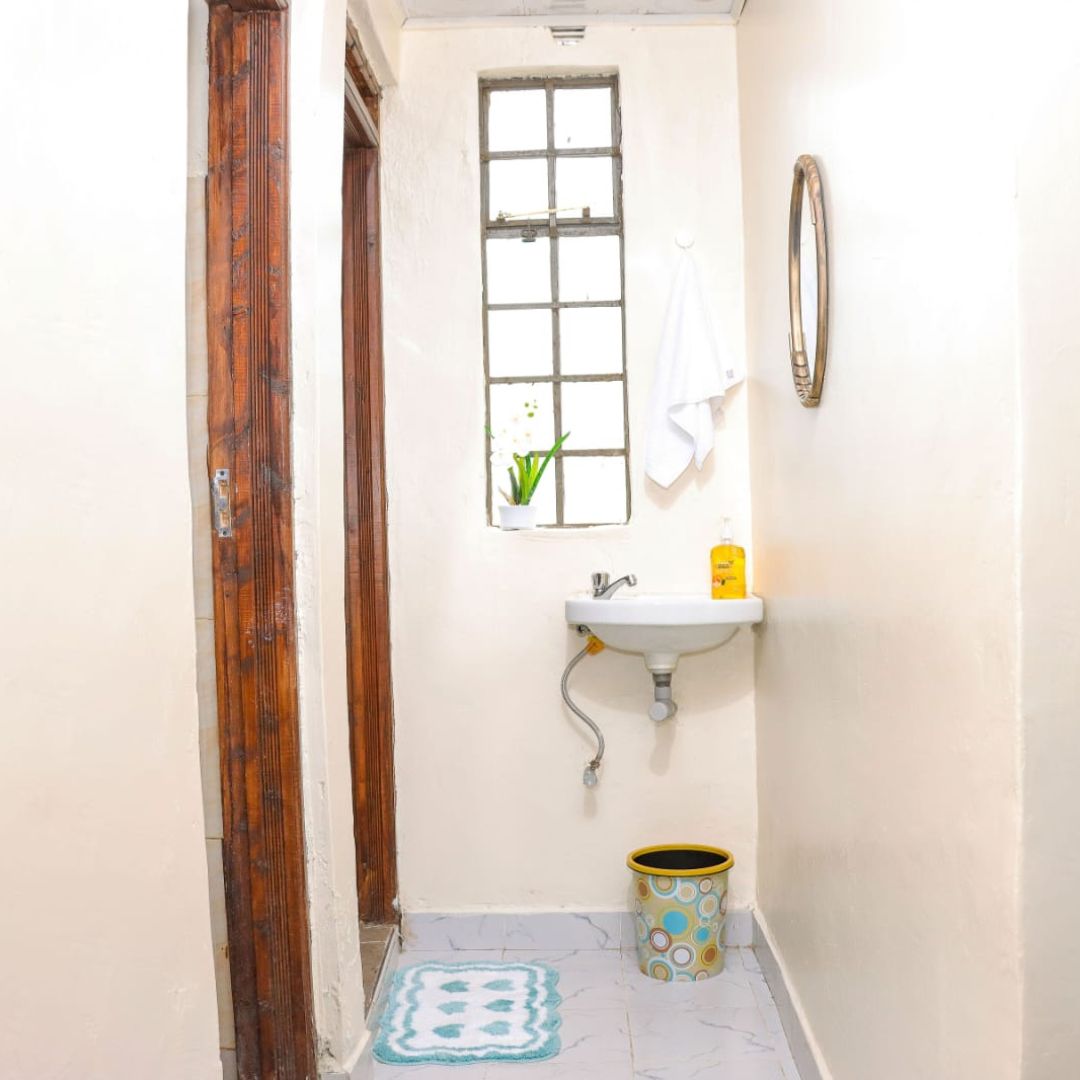 Spacious 2-Bedroom Suite in Nanyuki - Image 3