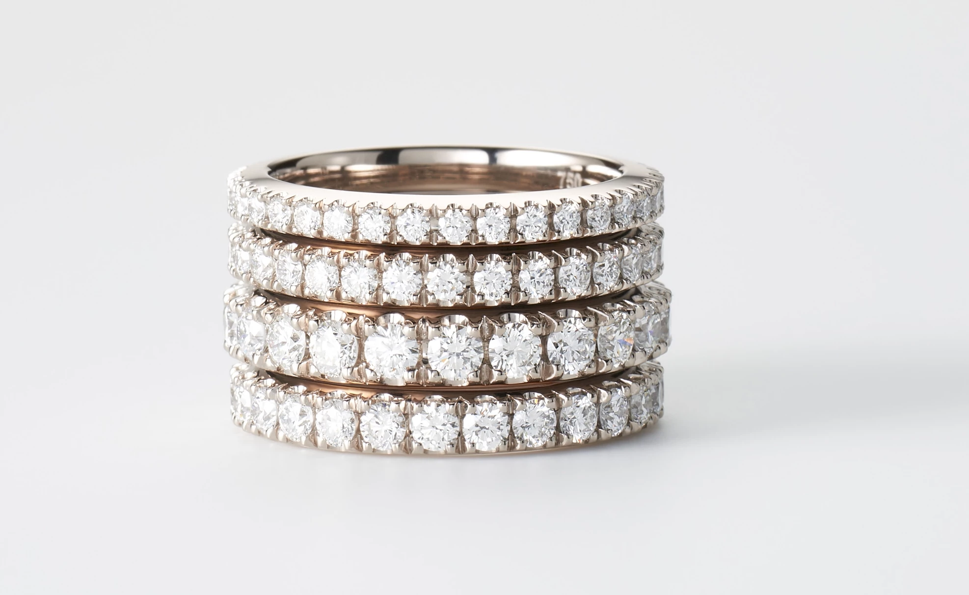 Line rings 1 2 3 4 with diamonds in white gold