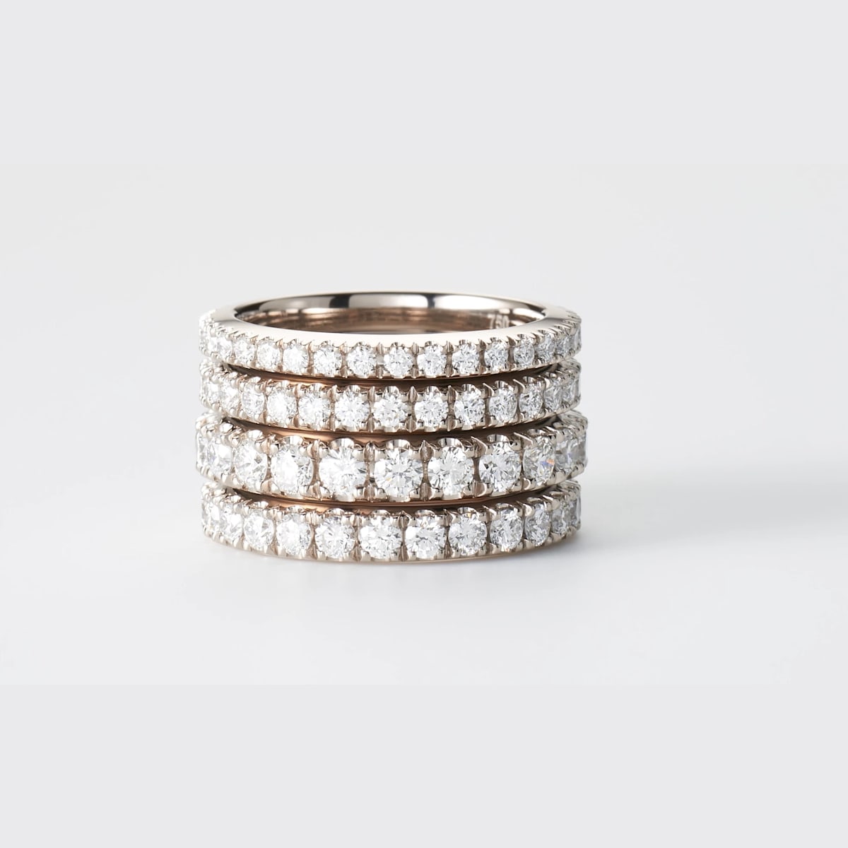 Line rings 1 2 3 4 with diamonds in white gold
