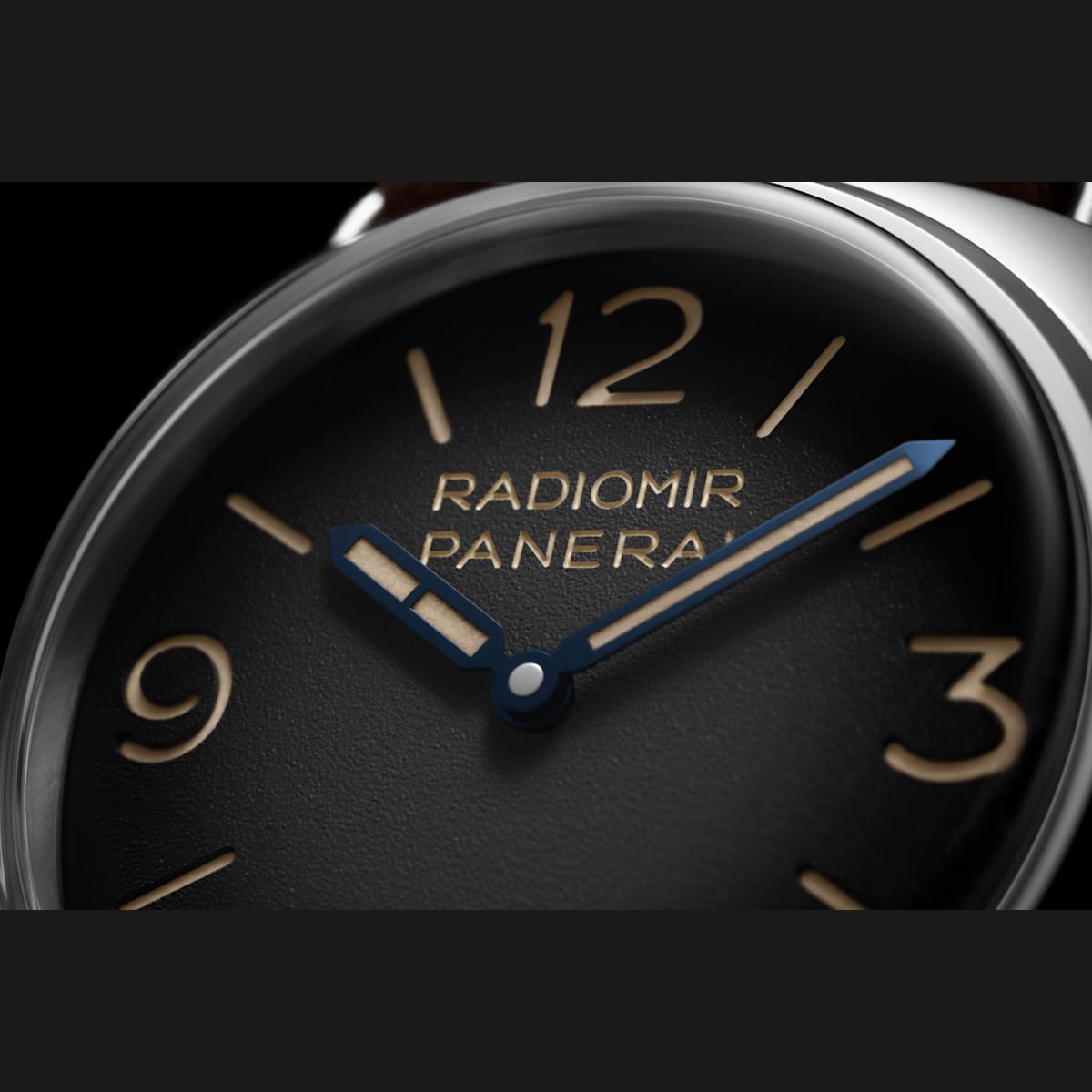 Panerai Radiomir Tre Giorni, Referenz PAM01334, Ansicht 2