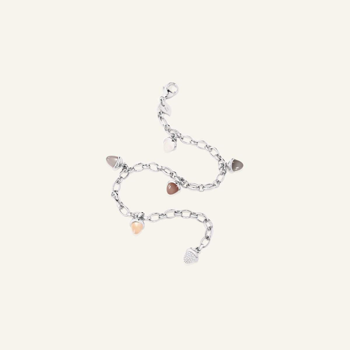 Tamara Comolli Mikado Charm Armband in 'Cashmere' mit Diamant Pavé, Referenz B-MC-Ch-Cas-p-wg, Ansicht 2