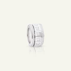 Tamara Comolli Curriculum Vitae 77 Ring mit Diamanten im Princess Cut und Diamant Pavé, Referenz R-CV77-13-PrL-p-wg